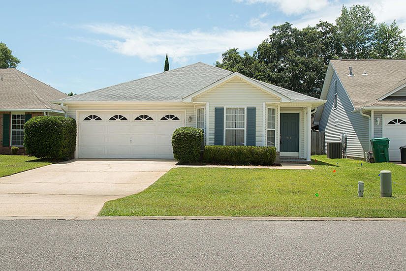 1st image of 914 Claeven Cir