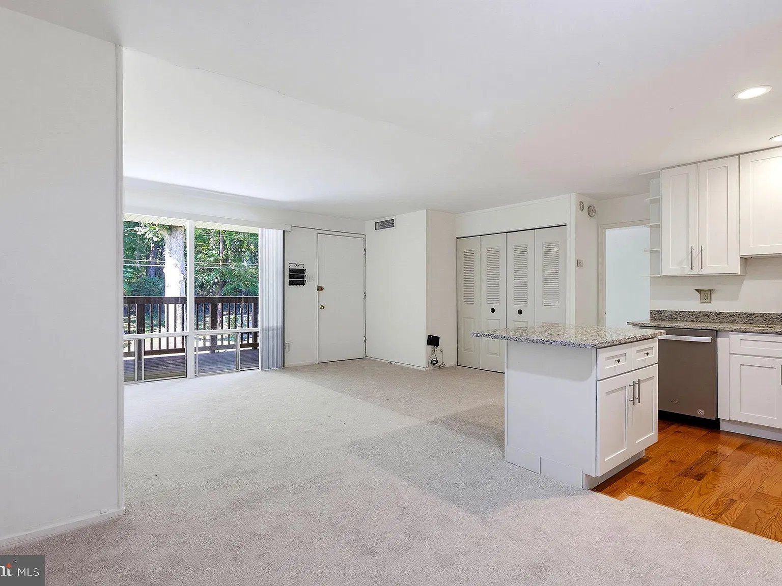 1 bed, 1.0 bath, 645 sqft, $1,600 — Photo 4