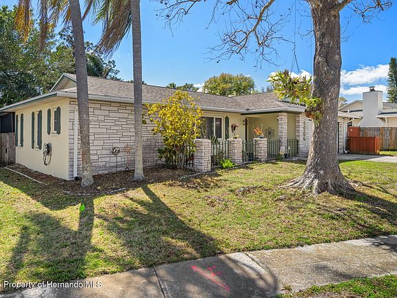 4th image of 2271 Republic Dr