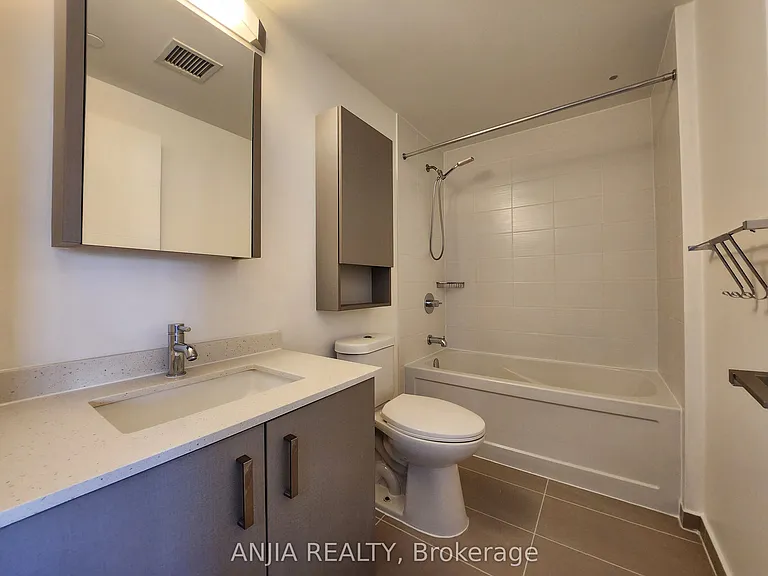 18 Uptown Dr #901 — Photo 22