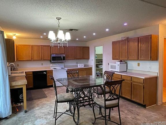 5th image of 13519 POSSUM WAY