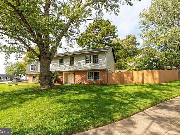 3rd image of 4016 Forge Dr