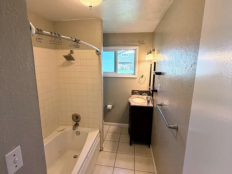 10508 Ronald Ln — Photo 6