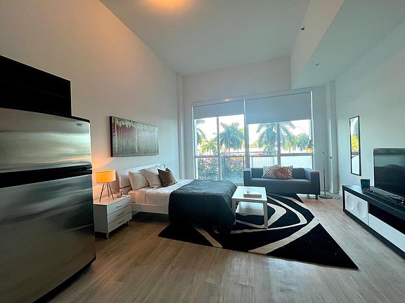 3rd image of 253 NE 2nd St #2233