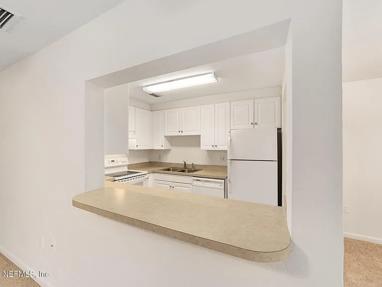 501 SW 75th St #H6 — Photo 11