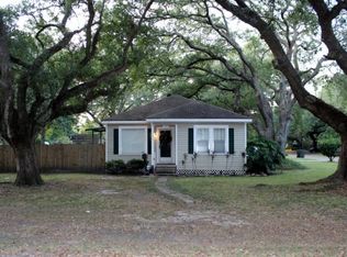 202 W Oak Ln, Lake Charles, LA 70605