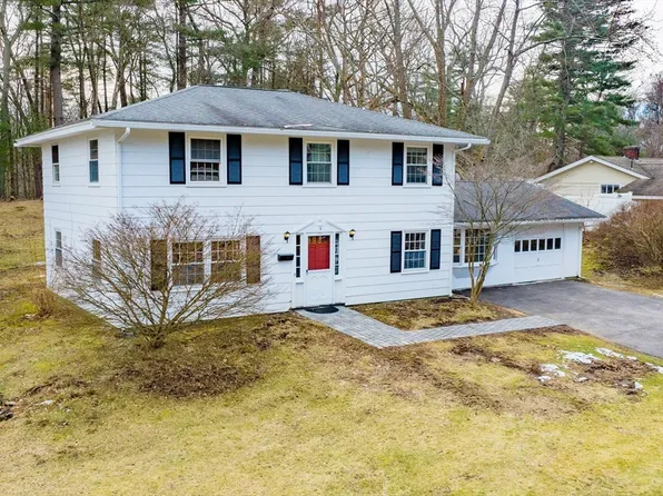 5 Amy Rd, Framingham, MA 01701