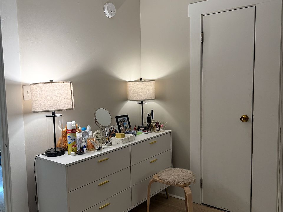 2nd image of 87 Jackson Ave #2