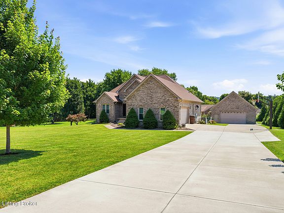 4th image of 360 Aquaview Dr