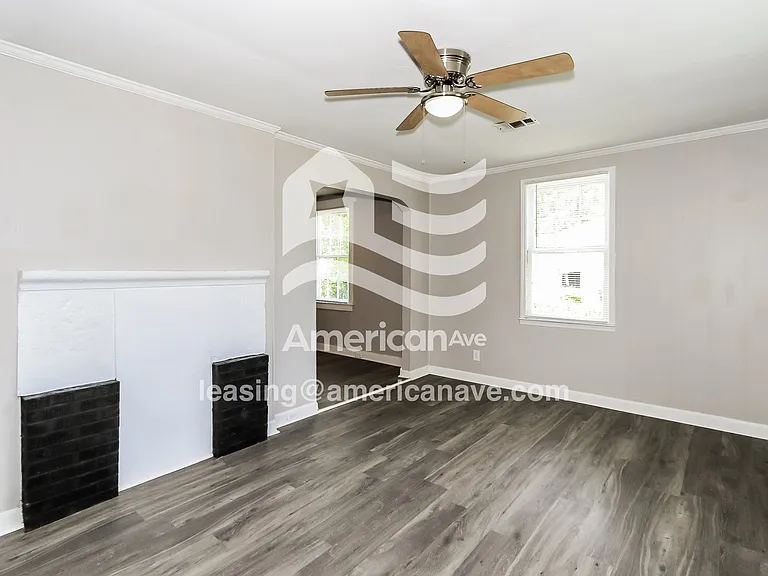 935721_003_wm_-_living_room_12902453.jpg