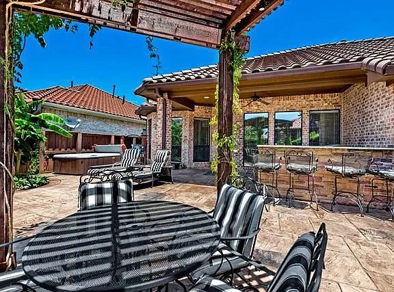 4th image of this home