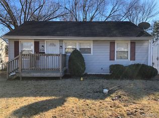 216 Cameron Rd, Saint Louis, MO 63137