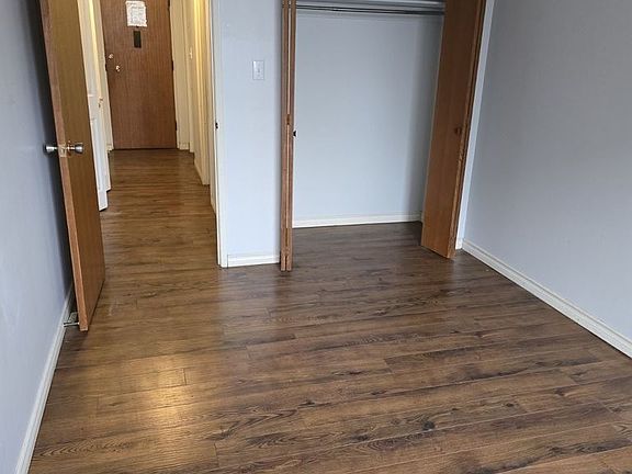 4th image of 2116 Rose St #2-Bedroom