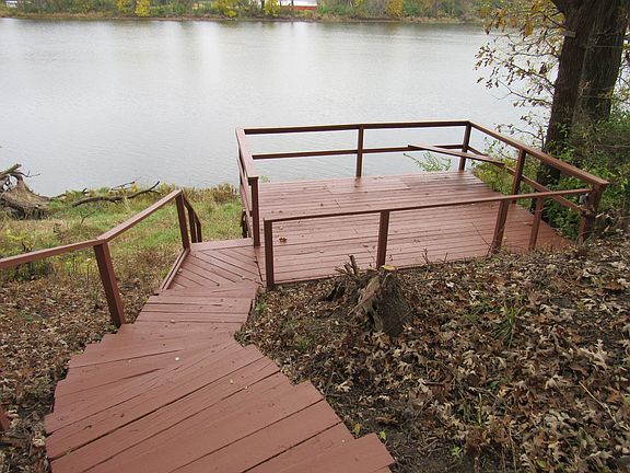 5th image of 2101 Lakewood Dr