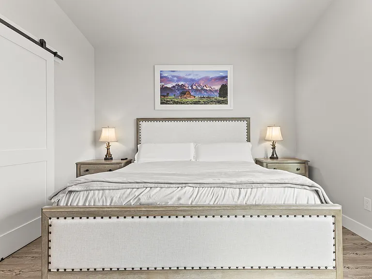 Upper Level - King Ensuite with Patio Access