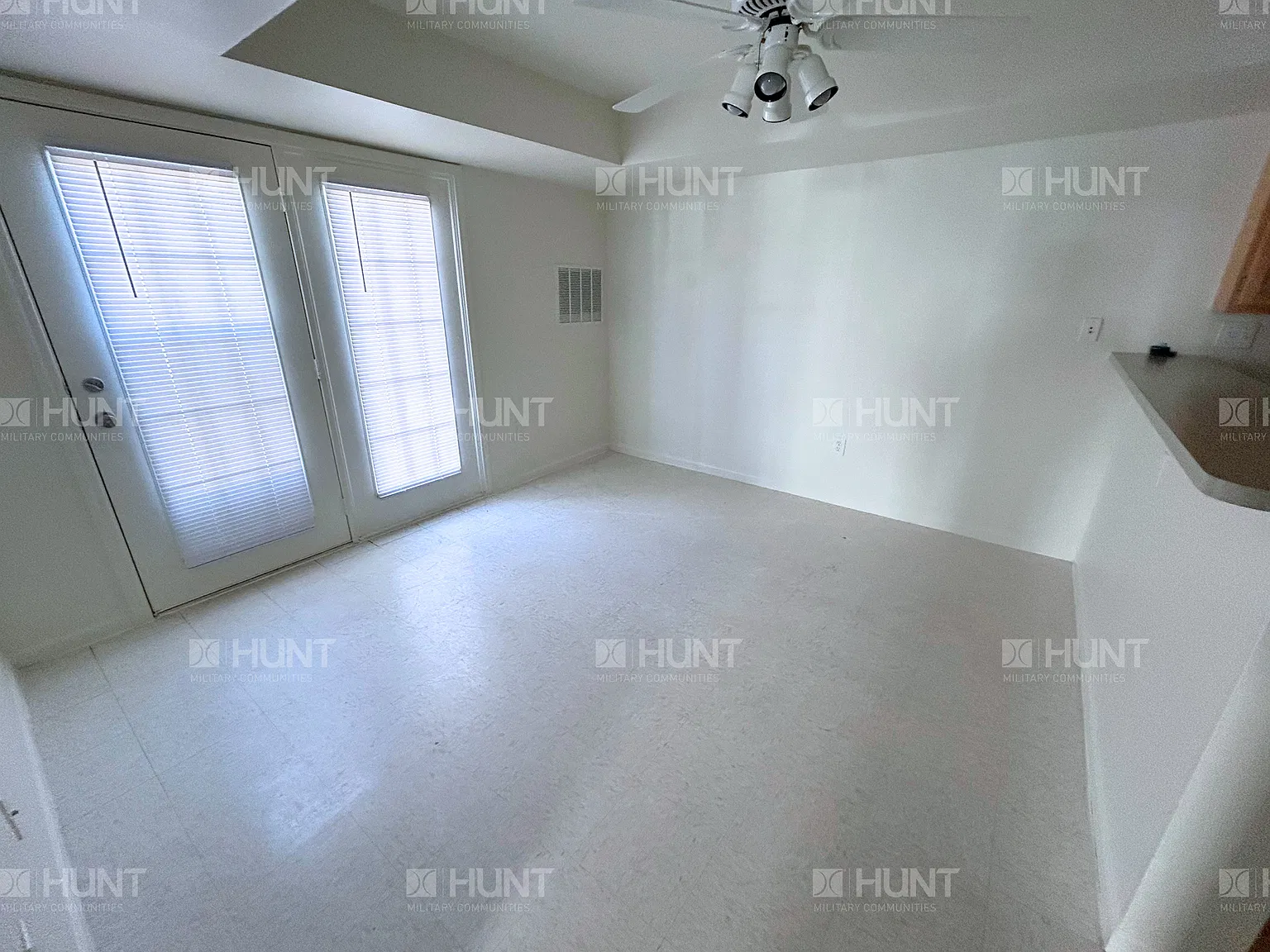 3 bed, 2.5 bath, 1655 sqft, $1,800 — Photo 4