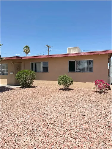 250 W 21st Pl Photo 1