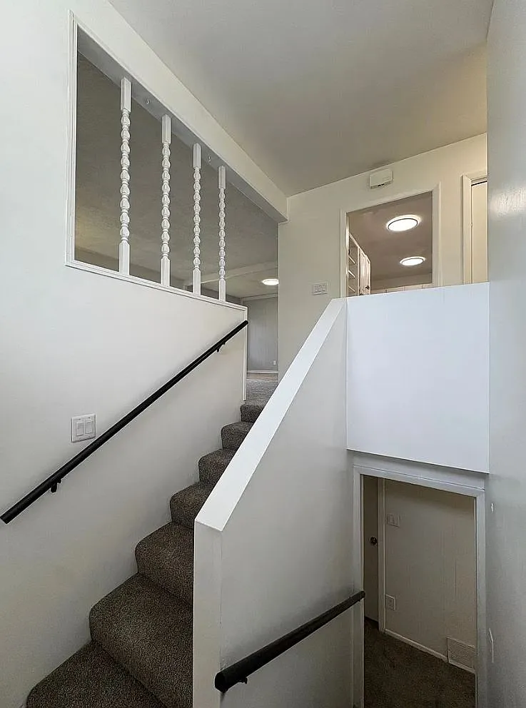 5 bed, 1948 sqft, $550 — Photo 3