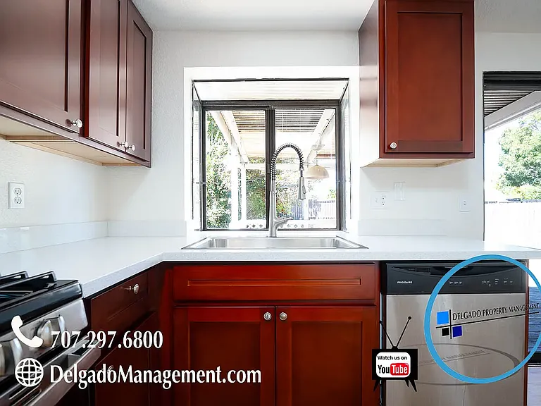 279 Flying Cloud Ct — Photo 14
