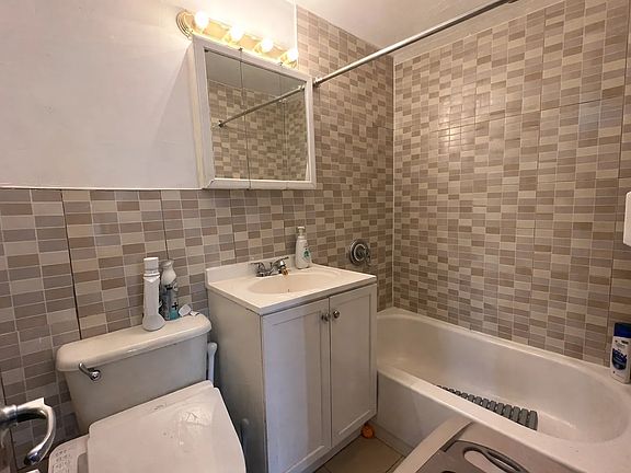 5th image of 323 1st Ave APT 3R