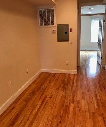 4th image of 120 Willow Ave APT 6