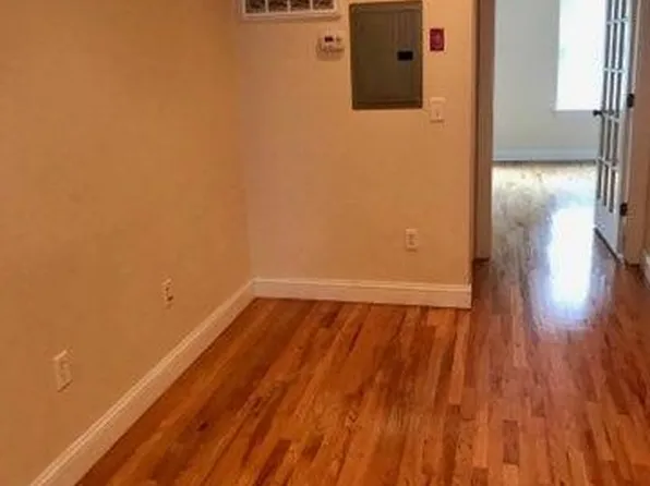 120 Willow Avenue image 6 of 9