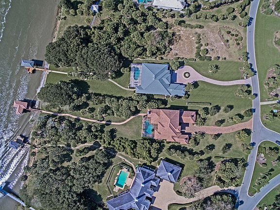 2nd image of 32 Island Estates Pkwy