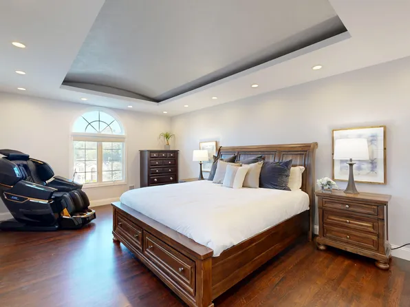 55 Nicole Loop image 16 of 24