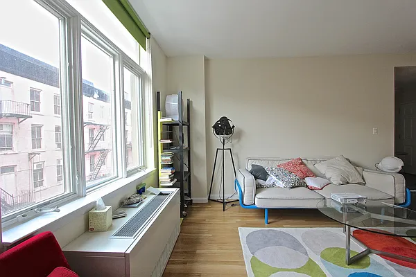 Rented by Compass | media 22