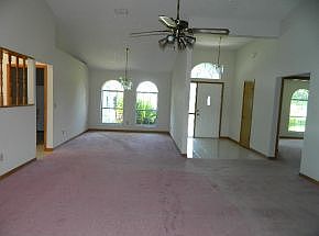 5th image of 14208 S Magnolia Ave