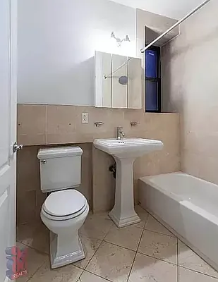 Rented by REAL New York | media 10