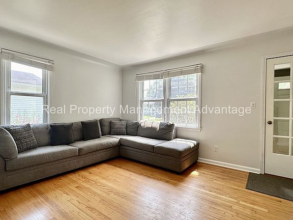 5th image of 1596 Albany St