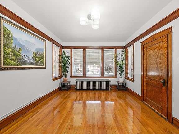 5th image of 1521 S 57th Ct