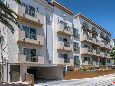 1353 N Fuller Ave #Penthouse 7, Los Angeles, CA, 90046