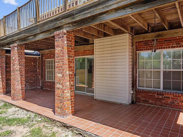 201 Covala Dr — Photo 35