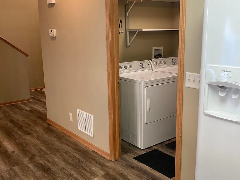 6926 Naples Dr — Photo 13