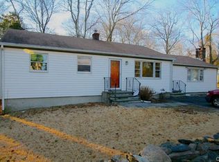 26 Stillson Rd, Fairfield, CT 06825