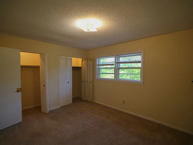 224 Charleston Ave — Photo 11