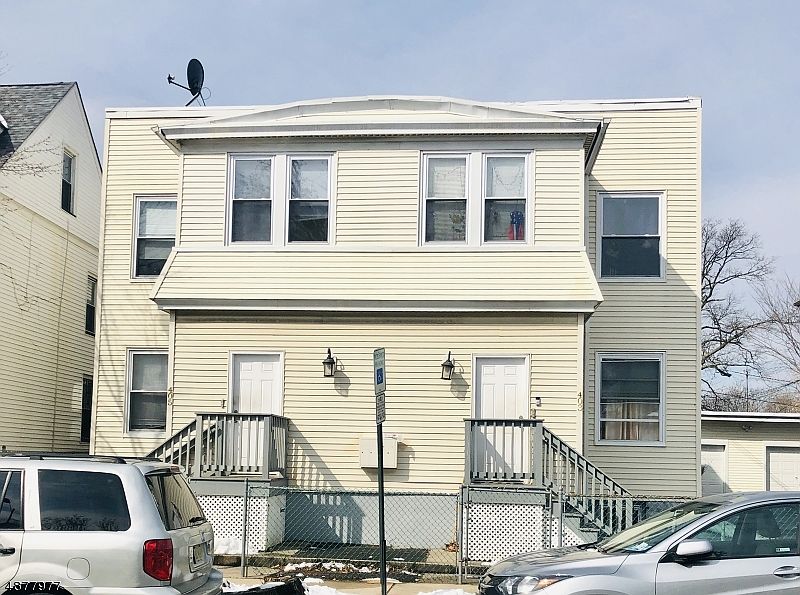 1st image of 403-05 S CLINTON ST