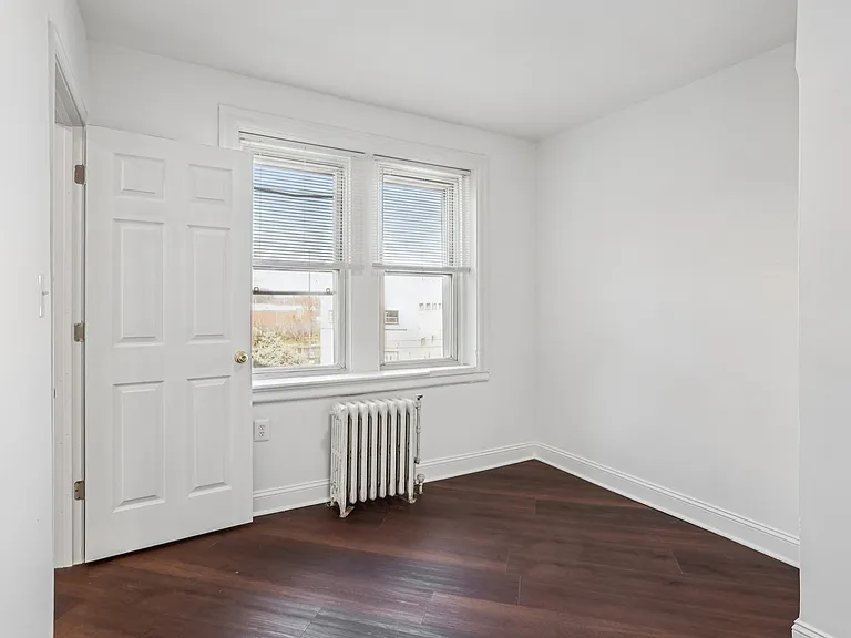 Hoffman B — Photo 35