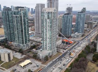 3504 Hurontario St #1702, Mississauga, ON L5B 0B9