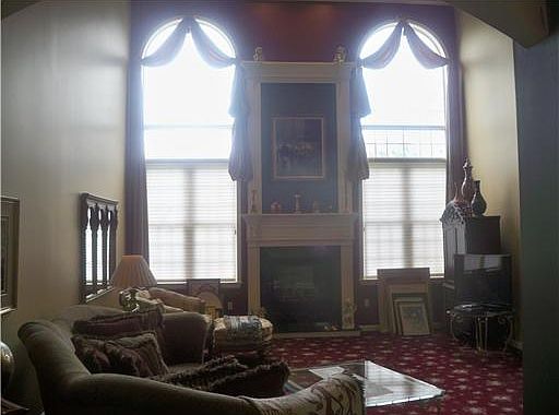 5th image of 2401 Twelve Oaks Ct