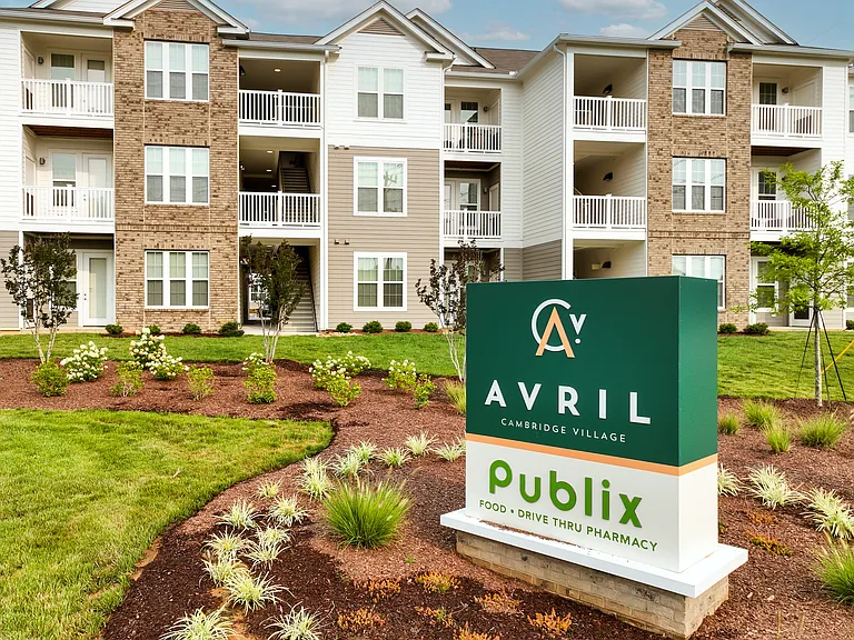 Avril Cambridge Village — Photo 43