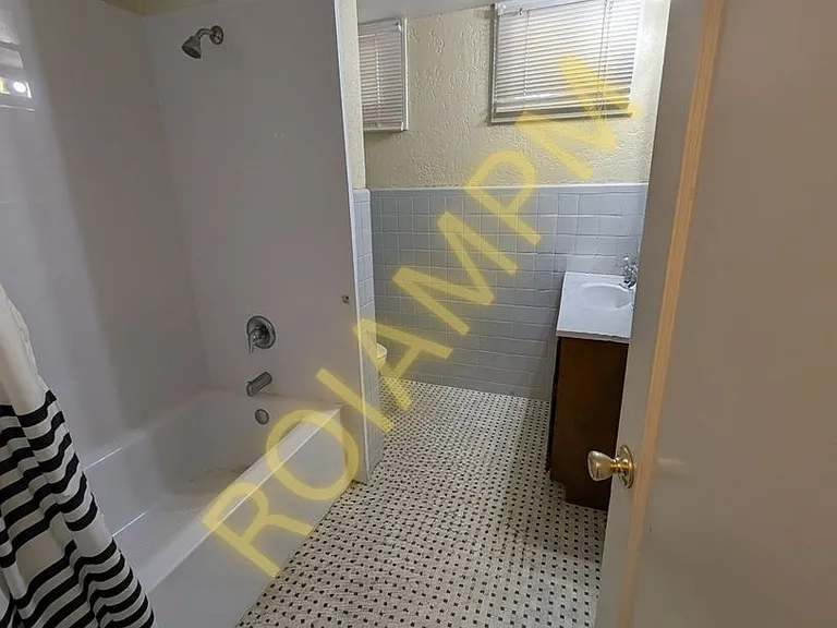 2525 Falls Ave E — Photo 7