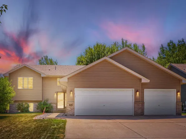 7944 Highland Dr, Lino Lakes, MN 55014