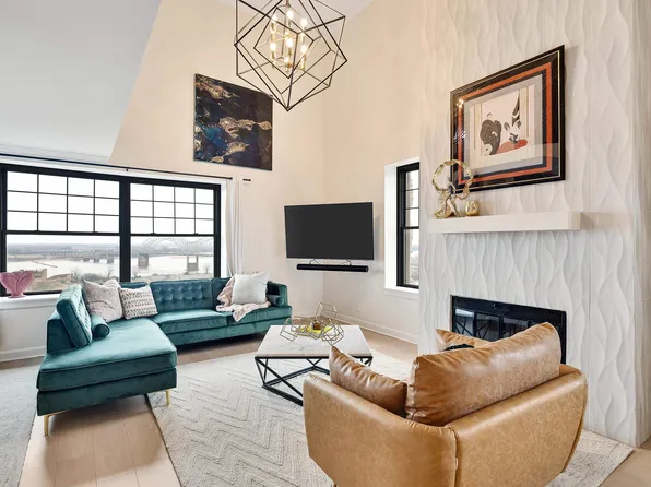 109 N Main St APT 1610, Memphis, TN 38103