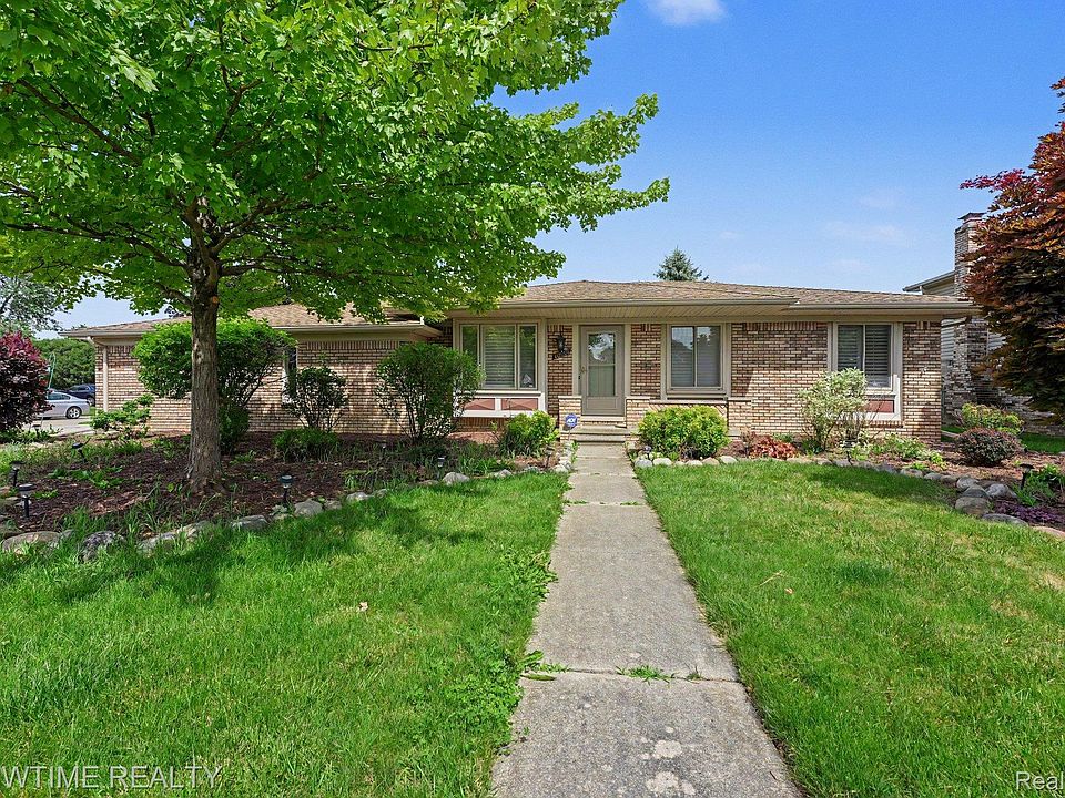 1st image of 40298 Sandy Dr