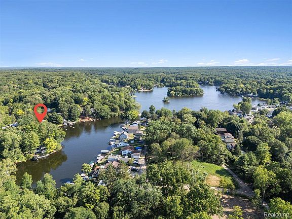 5th image of 11356 Riverbank Ln