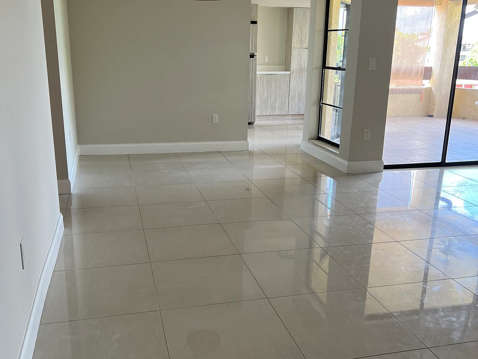 2 bed, 1200 sqft, $2,500 — Photo 3