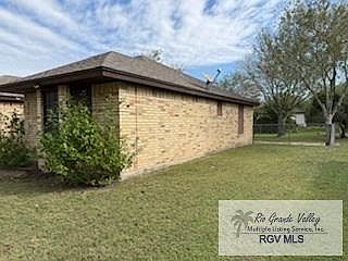 5th image of 133 Park Ln E